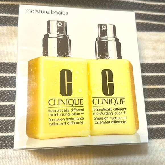 Clinique Other - CLINIQUE DRAMATICALLY DIFFERENT MOISTURIZING LOTION + DOUBLE PACK